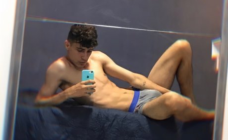 Naken läckt OnlyFans-bild av Mauricio Da Silva Lima