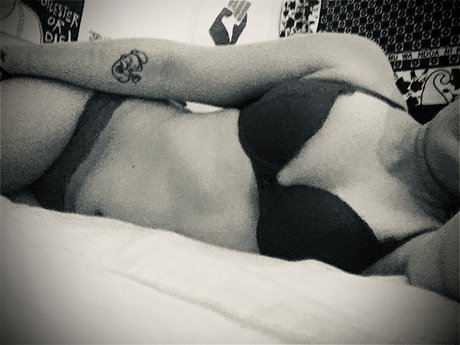 Обнаженная фотография утечки OnlyFans от Maral