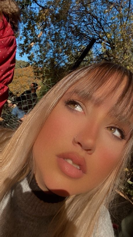Naken läckt OnlyFans-bild av M