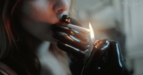 Naken läckt OnlyFans-bild av Mistress Elis Euryale
