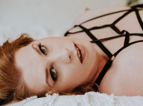 Laura Fox
