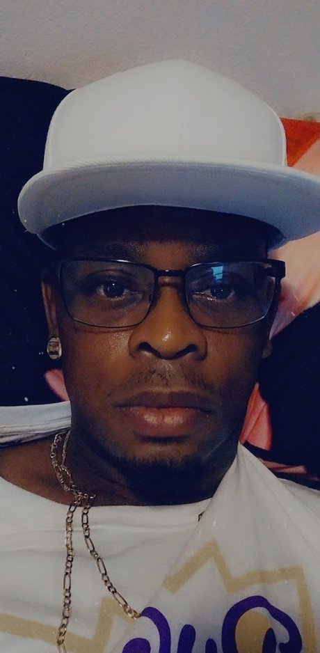 Alaston vuotanut OnlyFans-kuva Freddy G
