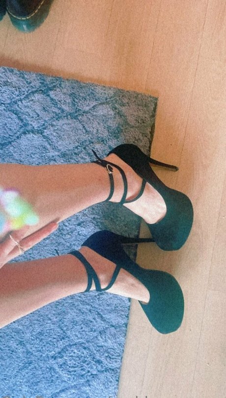 Nagie wyciekłe zdjęcie OnlyFans od Goddessauroree