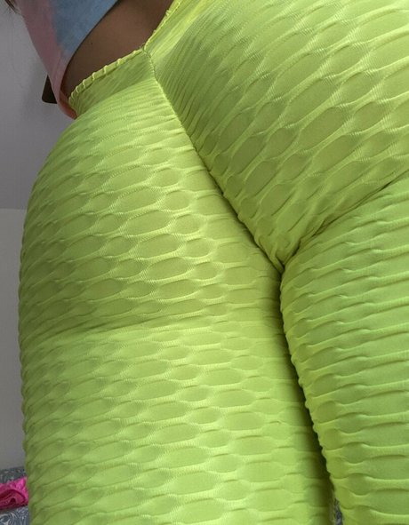 Обнаженная фотография утечки OnlyFans от Withlovesaraxo