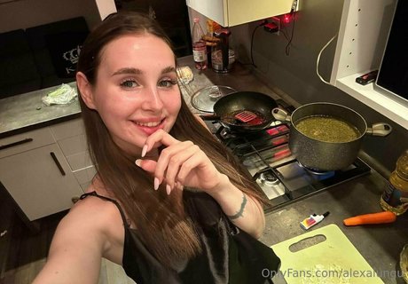 Alexalungu OnlyFans泄露裸照