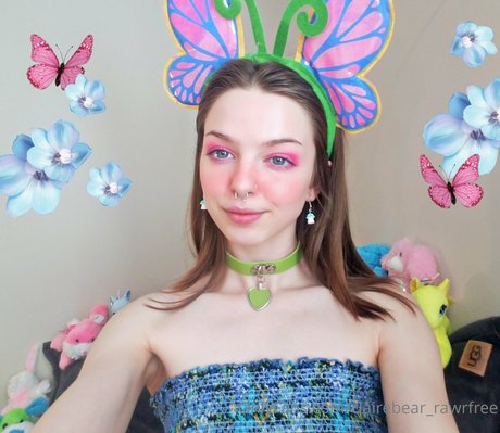 Clairebearrawrfree OnlyFans泄露裸照