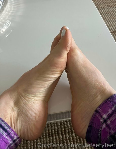 Cutefeetyfeet