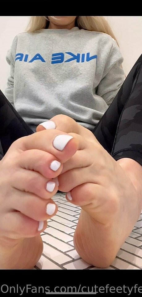 Обнаженная фотография утечки OnlyFans от Cutefeetyfeet