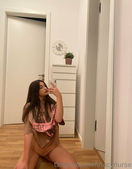 Nacktes geleaktes OnlyFans-Foto von Lucyxpaigee