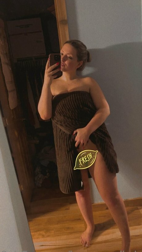 Naakte gelekte OnlyFans-foto van Browneyedbabe14