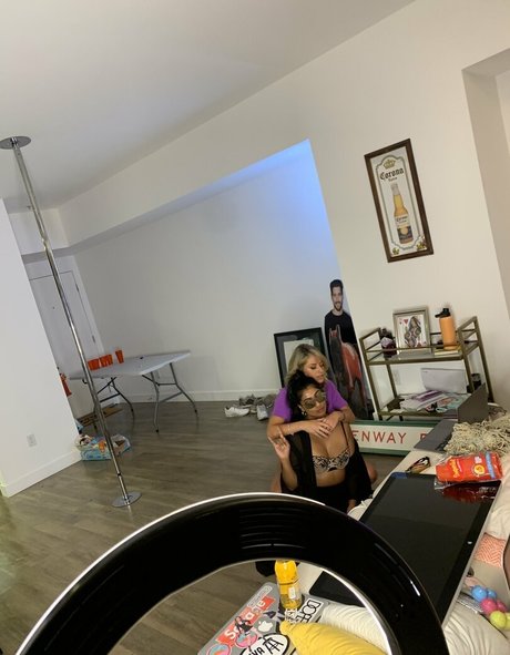 Reddotbitch  nude leaked OnlyFans photo