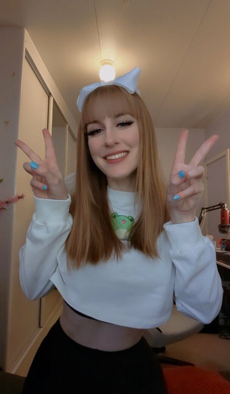 Naken läckt OnlyFans-bild av Raeraesenpai