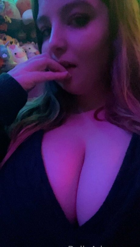 Nagie wyciekłe zdjęcie OnlyFans od Bellaadamsxxx