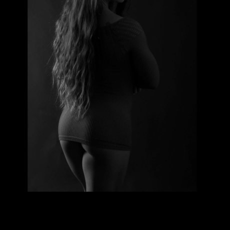 Naken läckt OnlyFans-bild av Muscle Marie