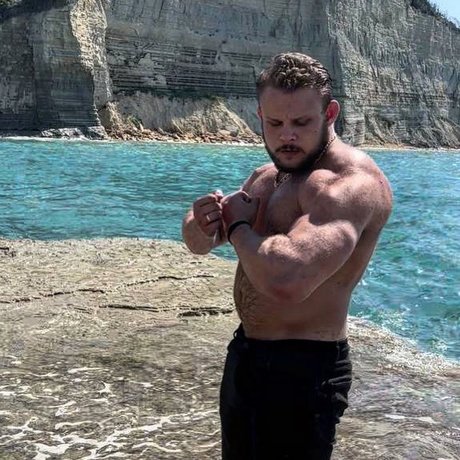 Naken läckt OnlyFans-bild av Maksym