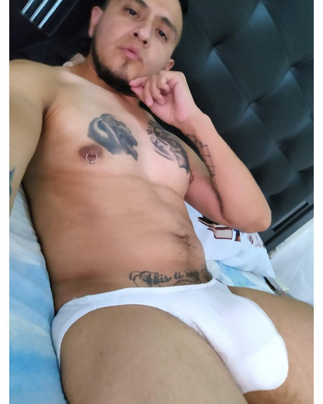 Alaston vuotanut OnlyFans-kuva Fernando Arellano