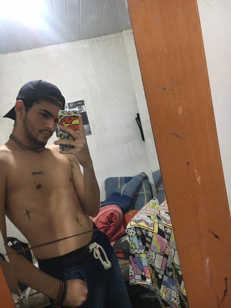 Naken läckt OnlyFans-bild av Gabriel
