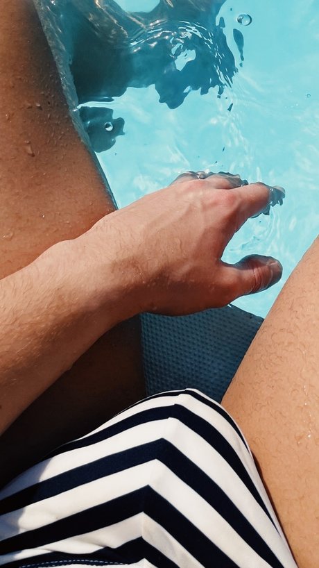 Naken läckt OnlyFans-bild av Manu