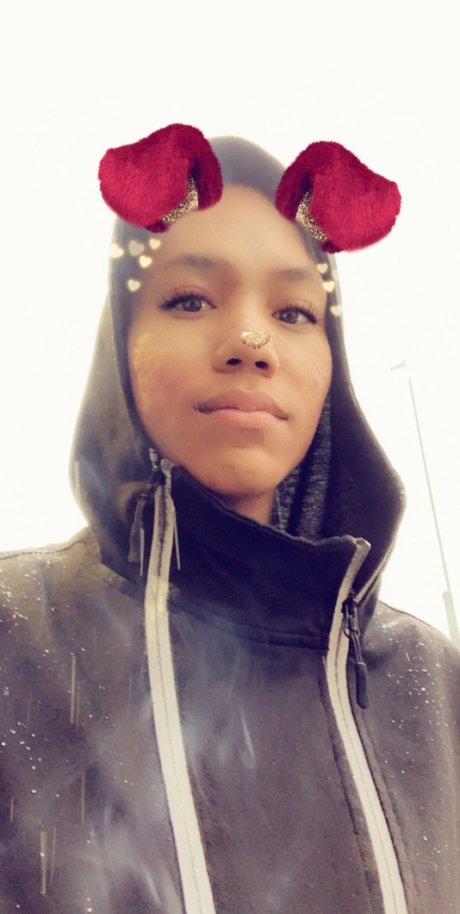 Naken läckt OnlyFans-bild av Eli