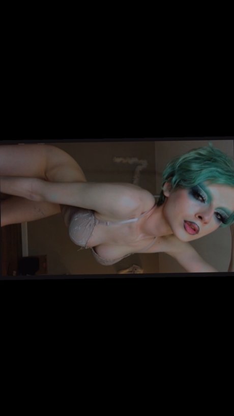 Naken läckt OnlyFans-bild av Fairy
