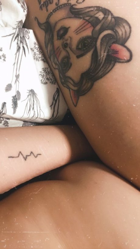Naken läckt OnlyFans-bild av Fawn