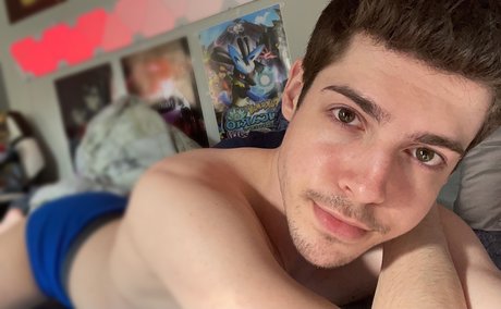 Alaston vuotanut OnlyFans-kuva Casscage