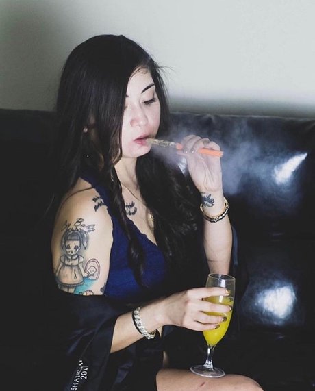 Naken läckt OnlyFans-bild av Bhadgal Rhe
