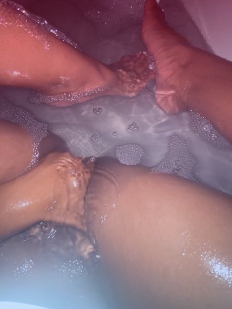 Naken läckt OnlyFans-bild av Suger Ampamp Spice Ampamp Everything Nice