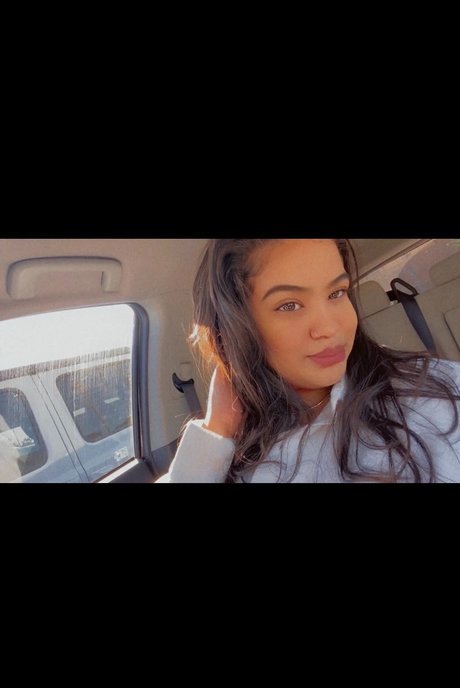 Naken läckt OnlyFans-bild av Babyel