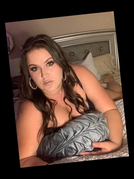 Naken läckt OnlyFans-bild av Bella