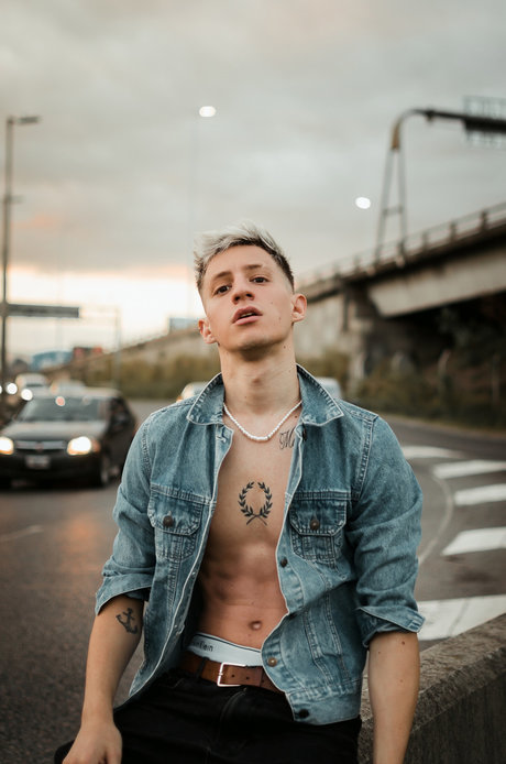Naken läckt OnlyFans-bild av Nicovoutrinas