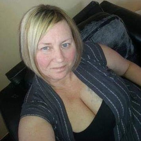 Naakte gelekte OnlyFans-foto van Ninja Steps