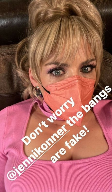 Naken läckt OnlyFans-bild av Busy Phillips