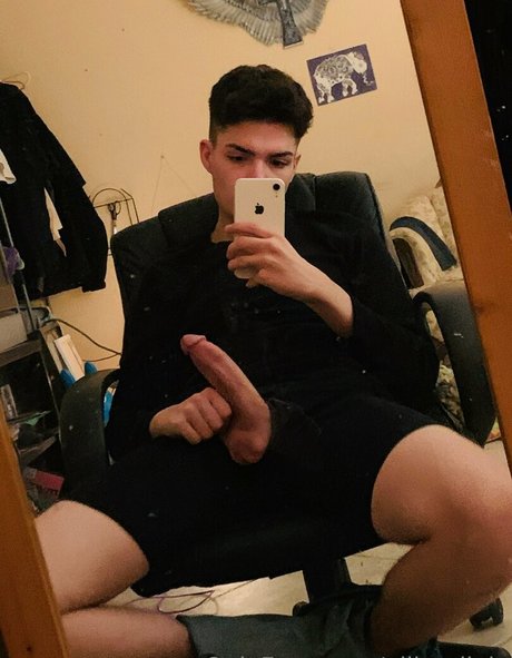 Обнаженная фотография утечки OnlyFans от Elliandjojo