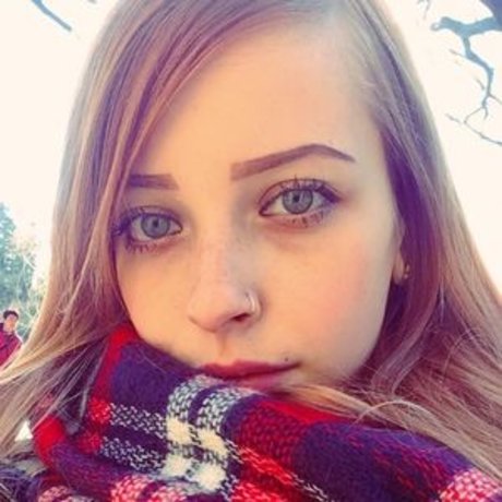 Nahá fotka uniklých OnlyFans od Agnese Innocente