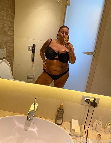 Terrijaneofficial