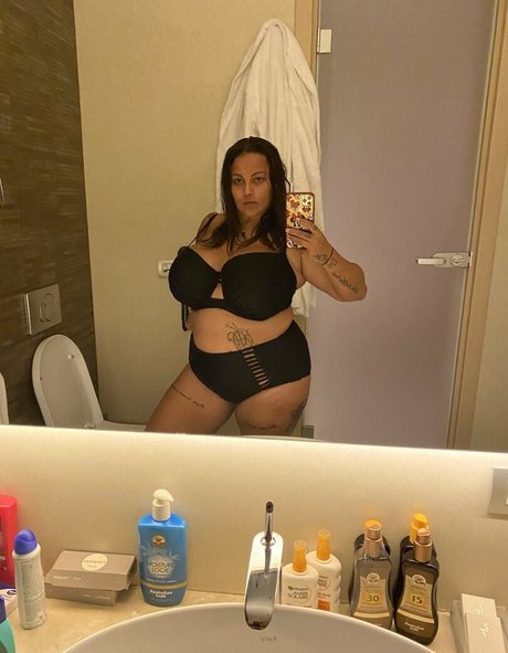 Terrijaneofficial