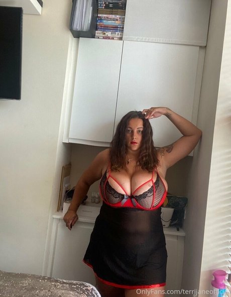 Terrijaneofficial