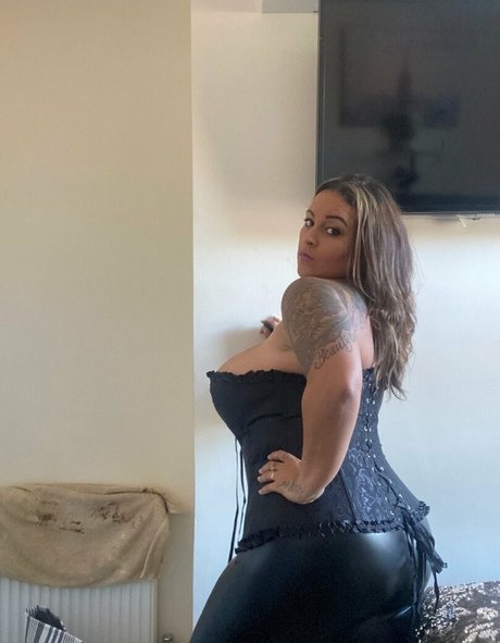 Terrijaneofficial