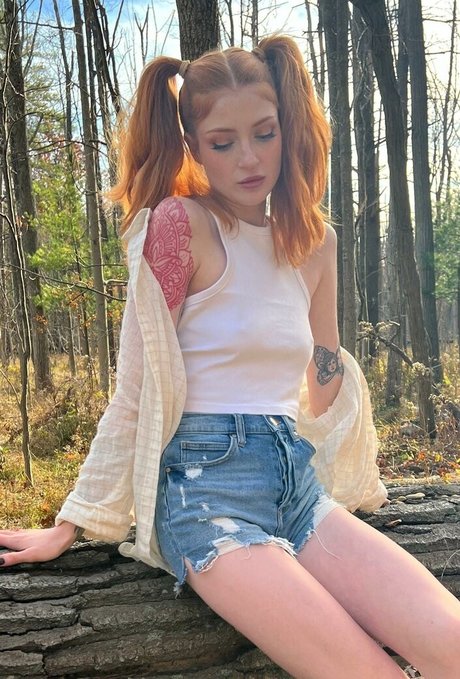 Nahá fotka uniklých OnlyFans od Katierosecoloredglasses