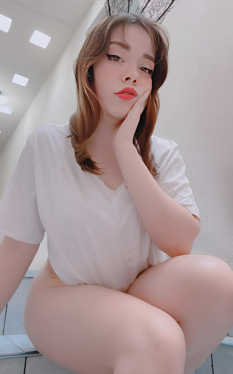 Naken läckt OnlyFans-bild av Frbuni