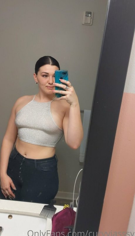 Curvyjasssy