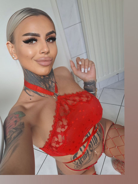 Foto nua vazada do OnlyFans de Alina Catalina Ird