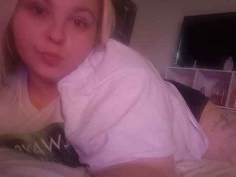 Alaston vuotanut OnlyFans-kuva Amanda Knoxxx