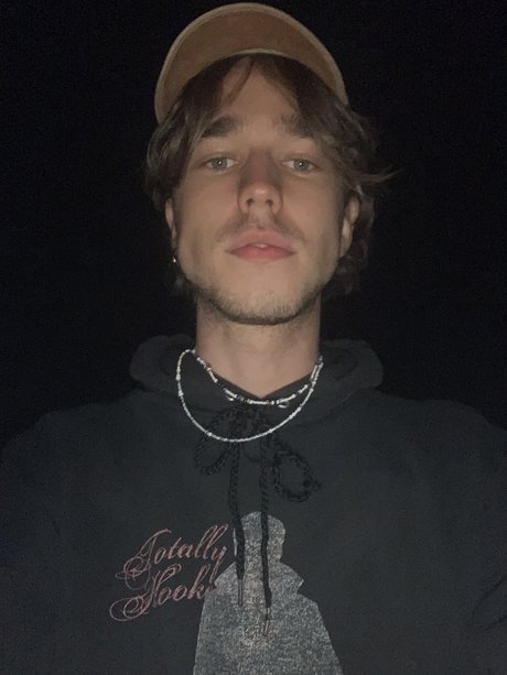 Naakte gelekte OnlyFans-foto van Lesha