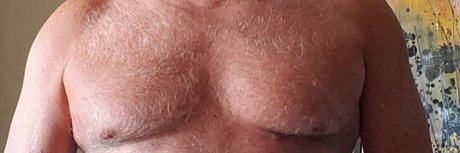 Naken läckt OnlyFans-bild av Olderbutwiser
