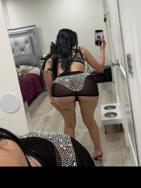 Naken läckt OnlyFans-bild av Alerii