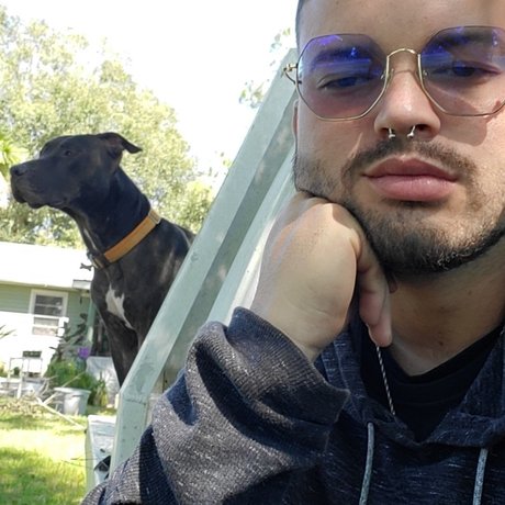 Naken läckt OnlyFans-bild av Gaven