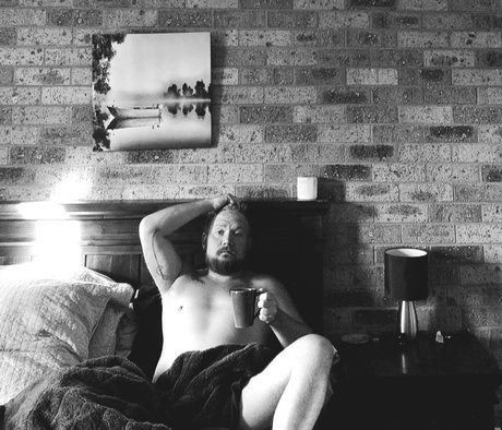 Naken läckt OnlyFans-bild av Damo