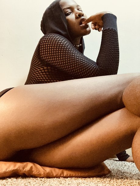 Naken läckt OnlyFans-bild av Jiggy